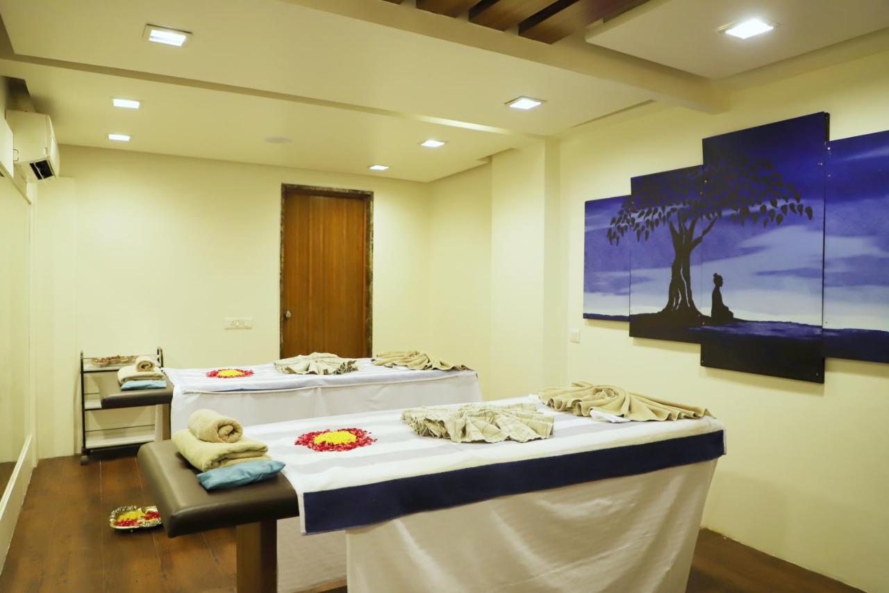 Boulevard 9 Luxury Resort & Spa Nadiād Εξωτερικό φωτογραφία